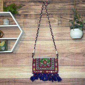 AMERICA & Beyond‎ Crossbody Purse